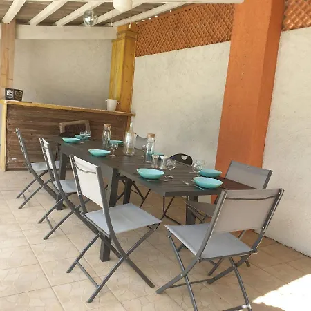 Blrhouse Standing Vila